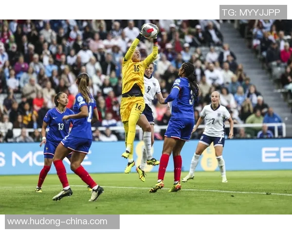 欧联杯精彩对决里昂大胜AC米兰5-0逆转全场激情瞬间回顾