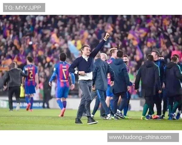 英超历史冷门：里昂逆转巴萨上演惊天大逆转引爆全场热议