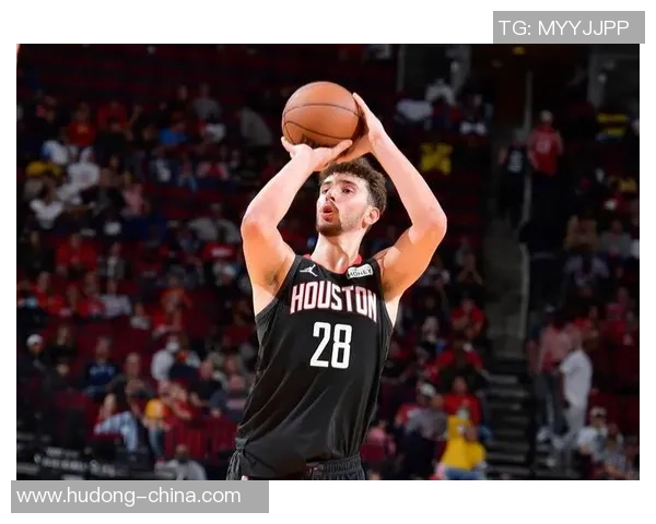 姚明周六重返赛场展现传奇风采引发球迷热烈追捧与期待