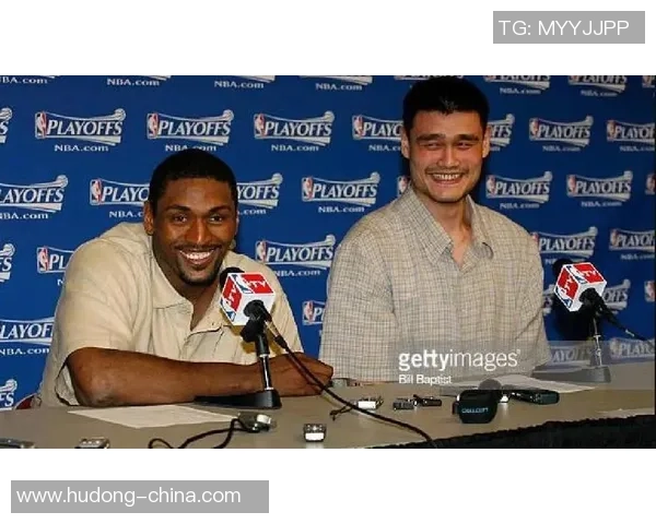 姚明无奈瞬间的背后故事与情感解读