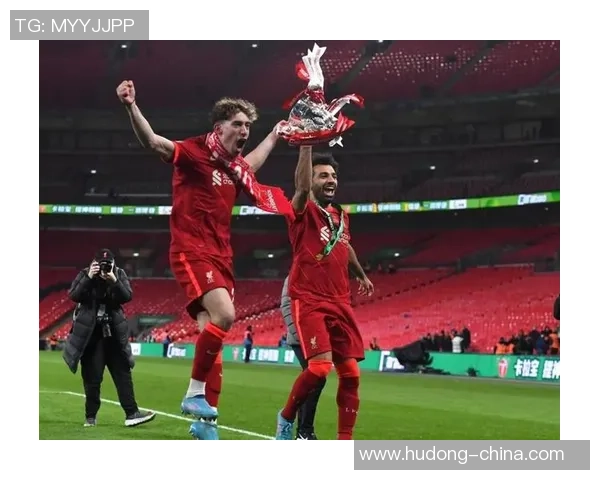 友谊赛精彩回顾：那不勒斯小胜利物浦红牌事件引发全场热议