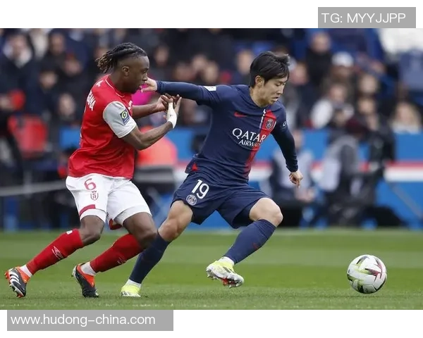 英超激战：拜仁逆转巴黎圣日耳曼乌龙球引发争议与全场沸腾