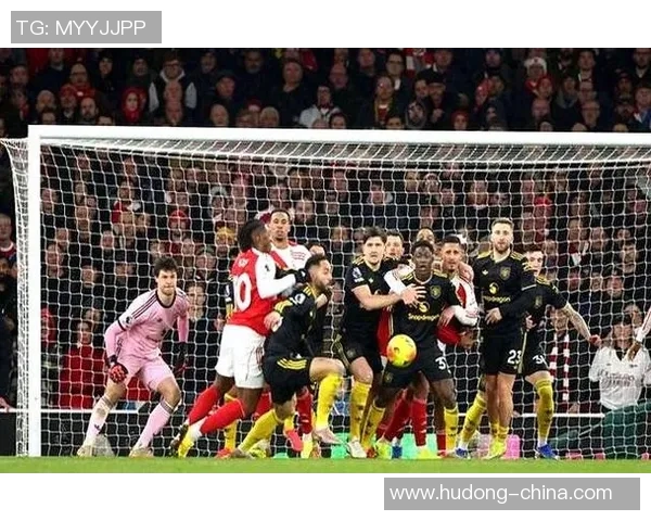 世界杯激战曼联与阿森纳平局背后精彩瞬间与战术分析 世界杯激战曼联与阿森纳平局背后精彩瞬间与战术分析