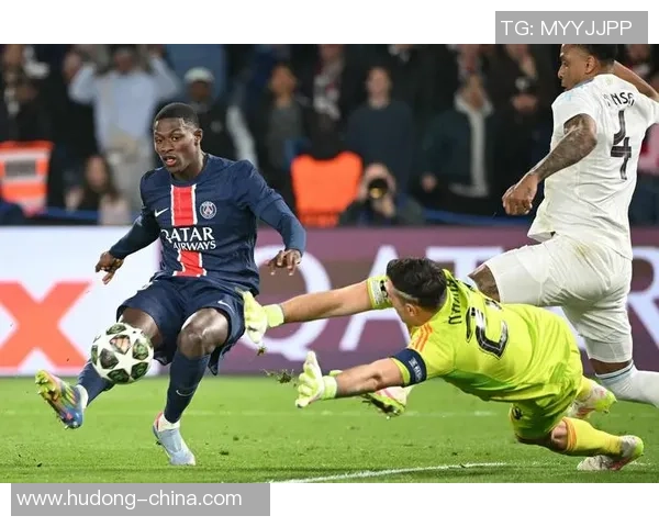 德甲惊现冷门巴萨凭红牌风波1-0战胜阿森纳引发全场热议