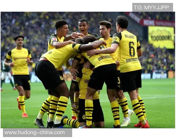 意甲激战：莱比锡与那不勒斯1比1平局红牌争议引发全场热议