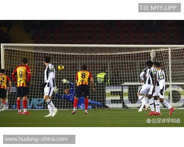 拜仁狂胜热刺五球大捷争议判罚引发全场热议